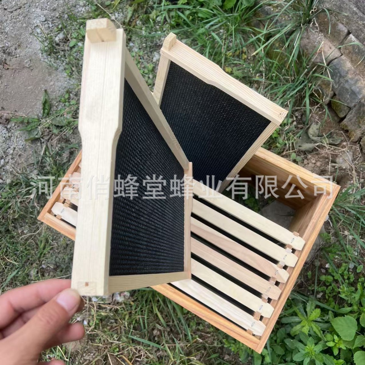 Пчеловодческие инструменты: вы – обзор и цена Beehive Frame Wax